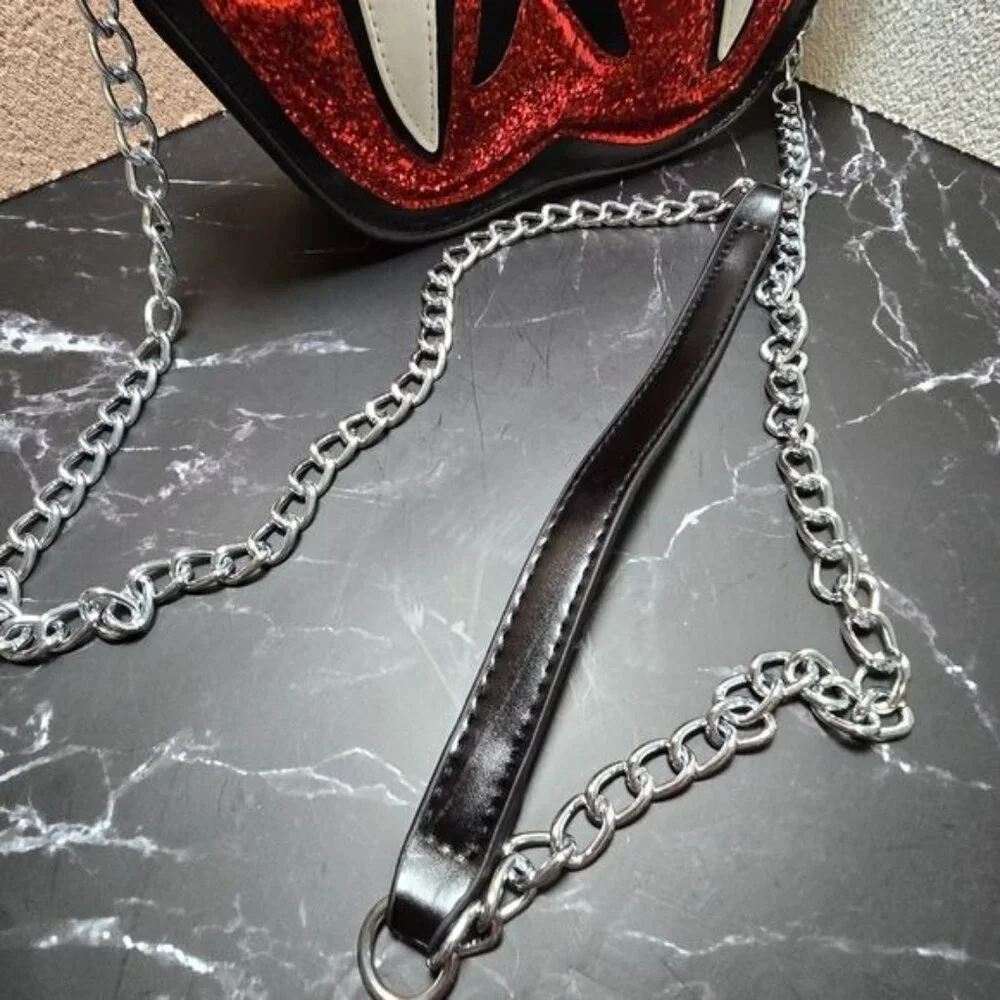 🎃 Glamorous Glitter Vampire Lips Crossbody Bag‎ (NWOT) - Picture 9 of 11
